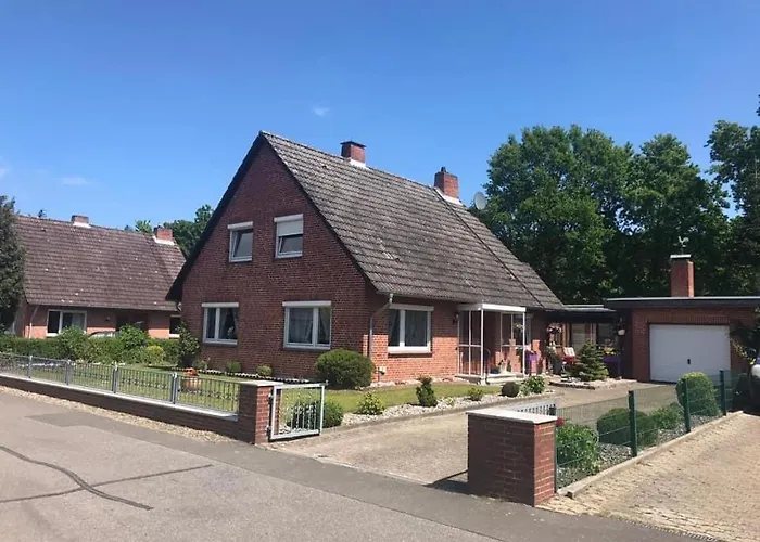 Ingrid Aus Neckarsulm 아파트 *